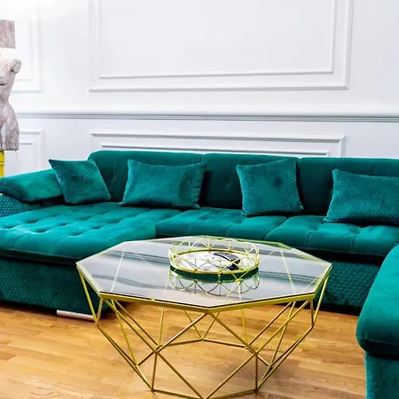 Lady Apartment